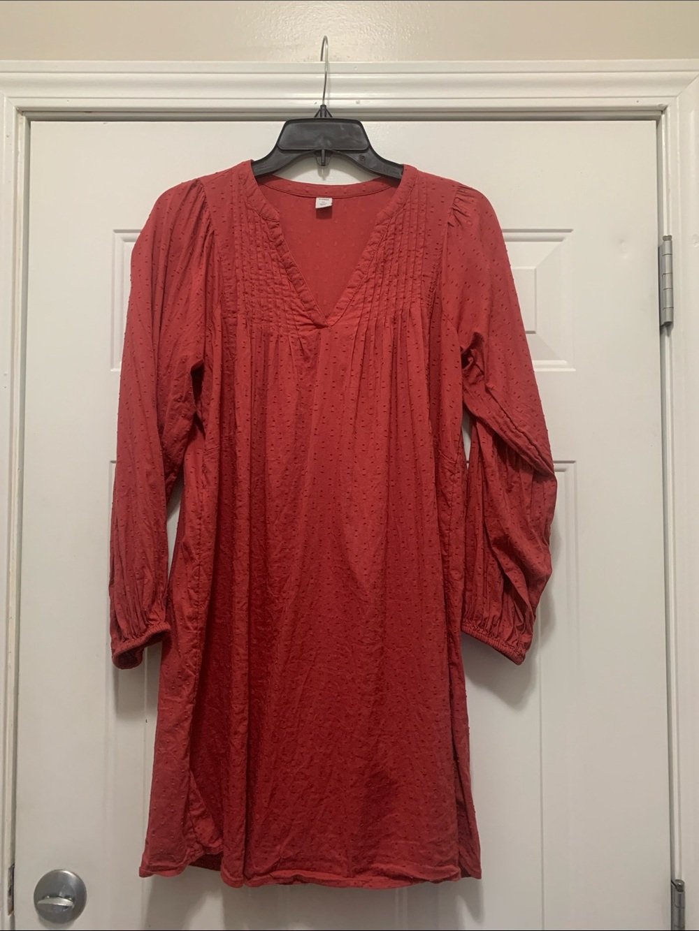 3/$15 Old Navy Cotton Blend Coral Red Long Sleeve V-Neck Textured Dress Size XS